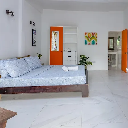 Frenz Coconut Suites 1